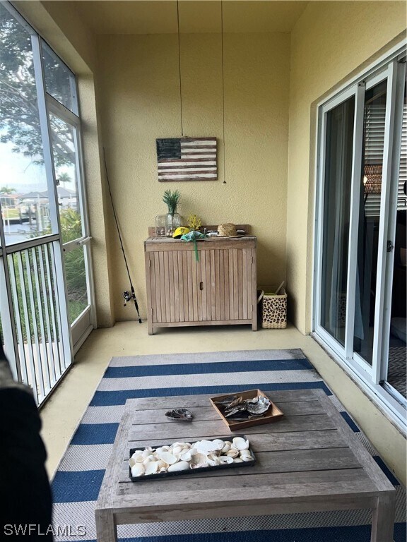Foto del edificio - 1785 Four Mile Cove Pkwy