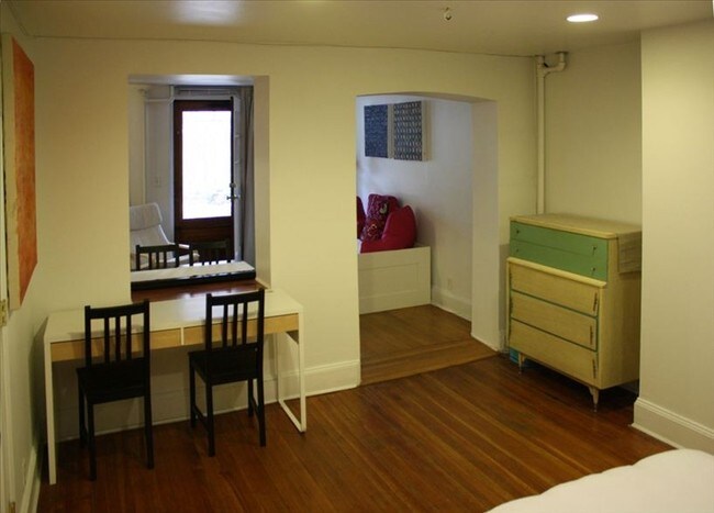 Building Photo - 136 Fort Greene Pl
