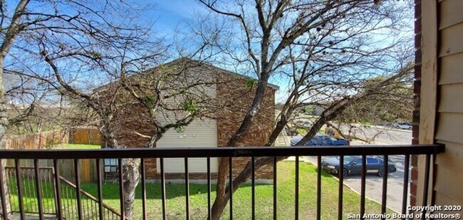 Foto del edificio - 2-Bed Apartment in the Heart of Universal City