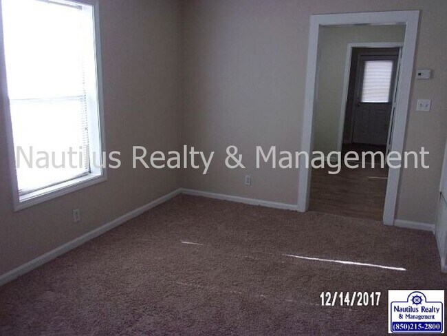 Building Photo - 255 Nelle Ave