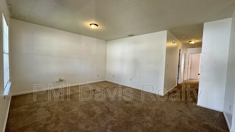 Primary Photo - 7848 Stuart Ave