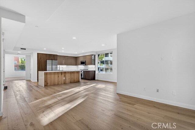 Building Photo - 575 Rockefeller