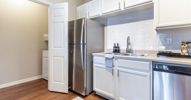 Foto del edificio - Bristol Place Apartment Homes