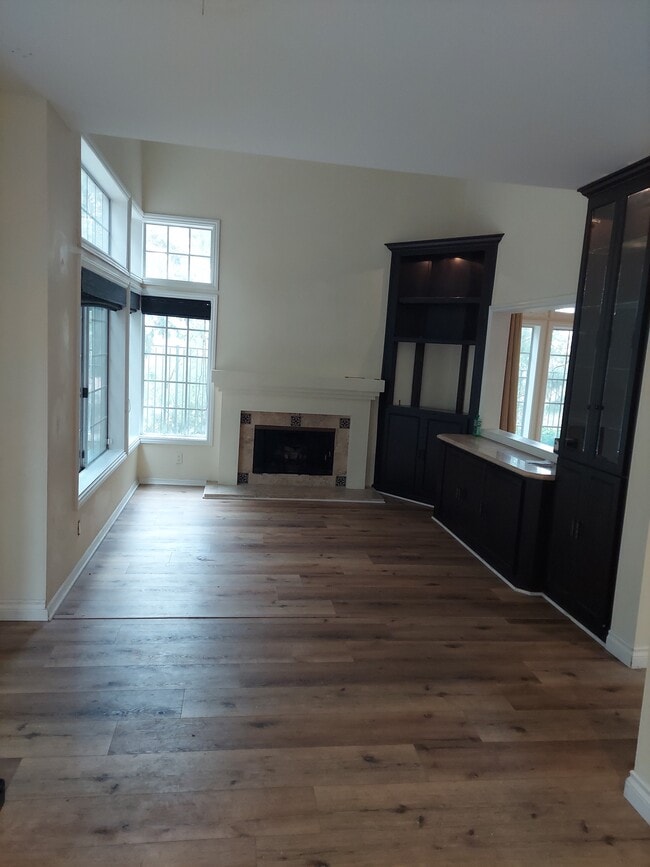 Building Photo - 1176 Amberton Ln