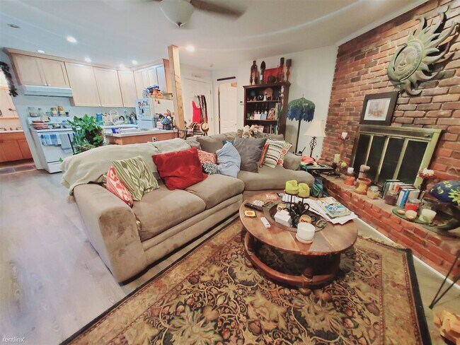 Building Photo - 1 br, 1 bath Condo - 34 Bayne St Apt 1