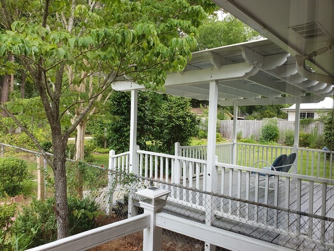 Building Photo - 1110 Compass Creek Dr