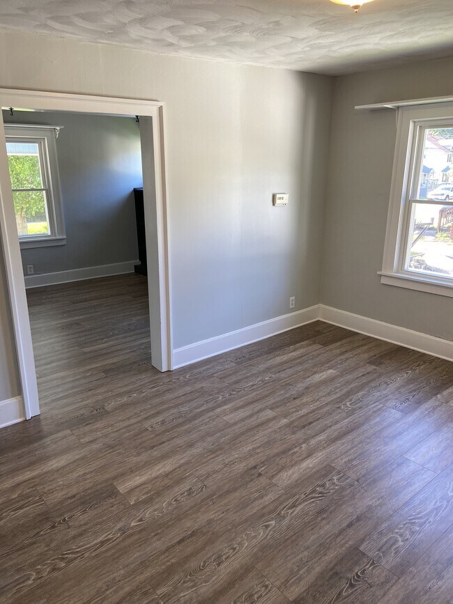 Foto del edificio - 325-327 Virginia