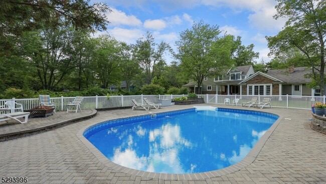 Foto del edificio - 158 Mountainview Rd
