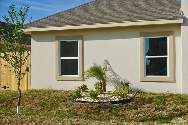 Building Photo - 2613 Larkspur Ave