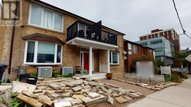 Building Photo - 546 Eglinton Ave E