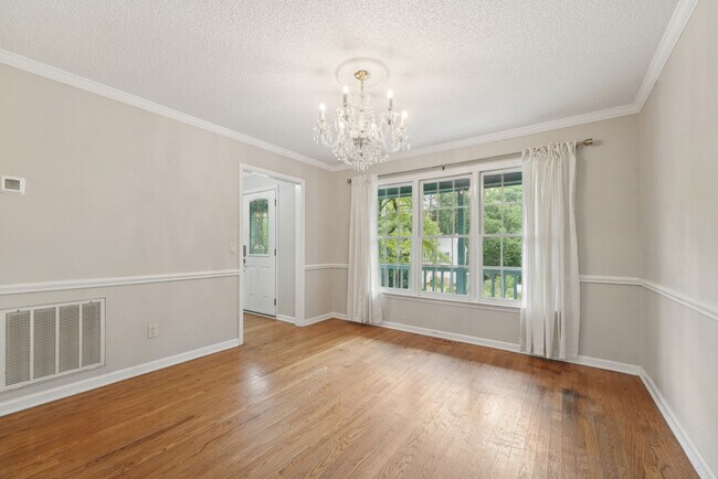 Foto del edificio - 1610 S Wade Ave