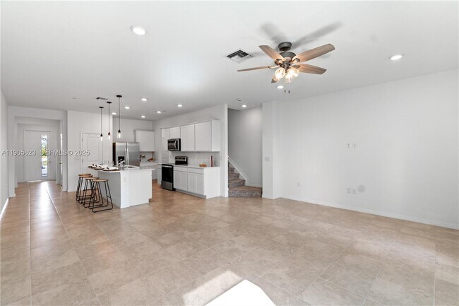 Foto del edificio - 8366 NW 7th Ct