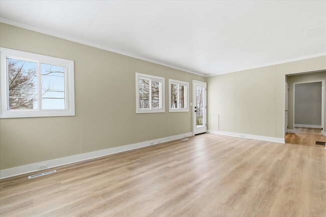 Foto del edificio - 2029 Ferdon Rd