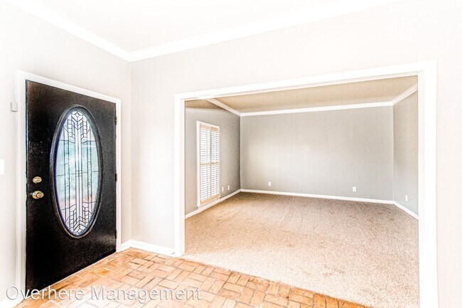 Building Photo - 4 br, 2.5 bath House - 2929 Canterbury Ct