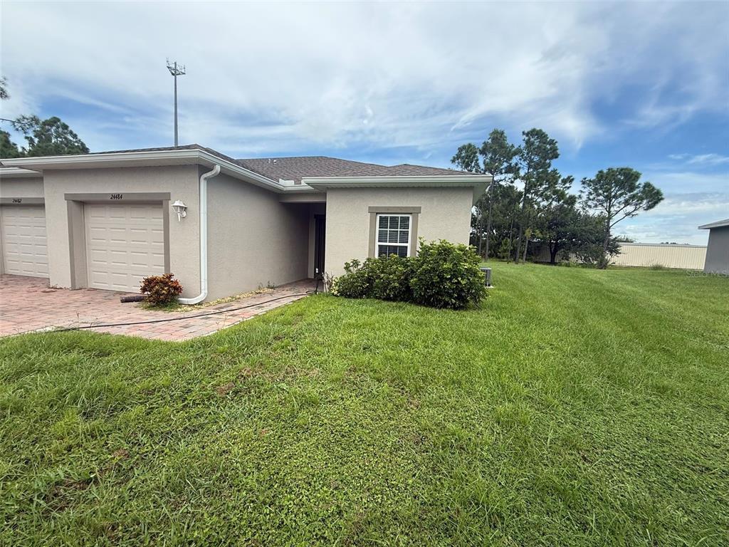 Foto principal - 24482 Zephyr Ct