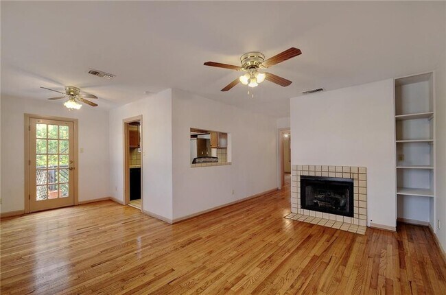 Foto del edificio - 908 E 32nd St