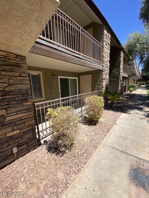 Primary Photo - 4981 River Glen Dr