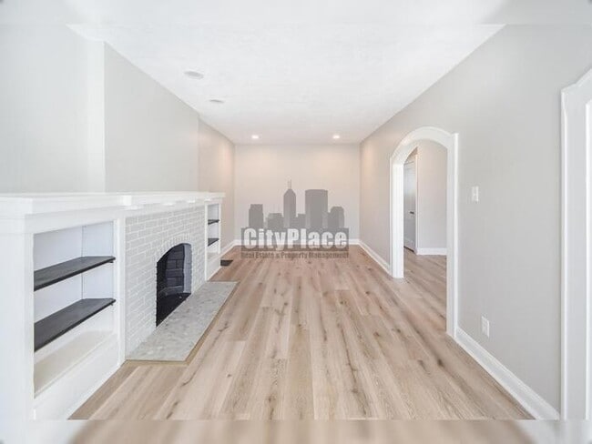 Building Photo - 752 Cottage Ave