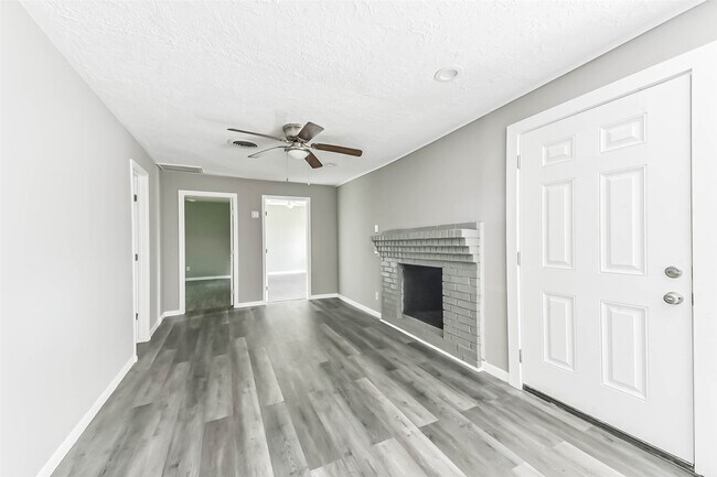 Foto del edificio - 14249 Brownsville St