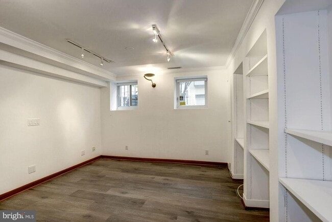 Building Photo - 2370 Champlain St NW