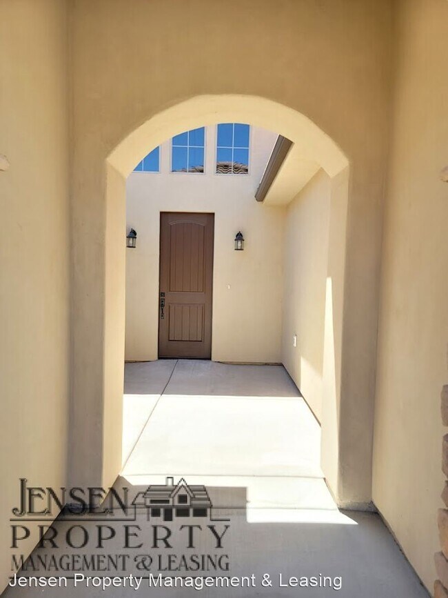 Building Photo - 4 br, 3.5 bath House - 2748 South 4090 Wes...