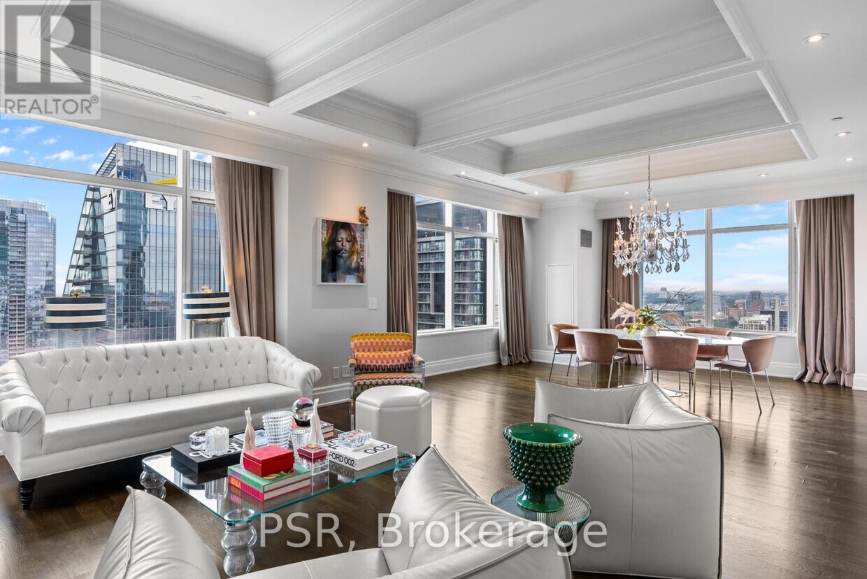 Photo principale - 311-3311 Bay St.