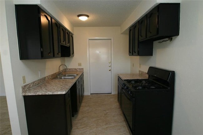 Foto del edificio - 6605 Bluestone St