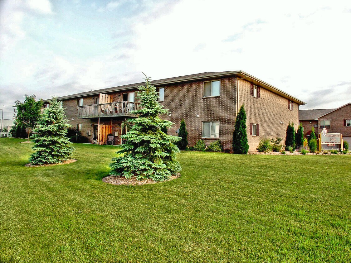Primary Photo - Trumpeter Park Apartments