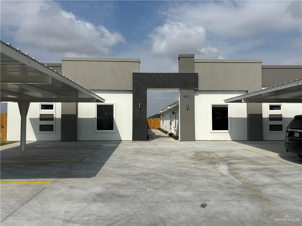 Foto principal - 1 N 33rd St