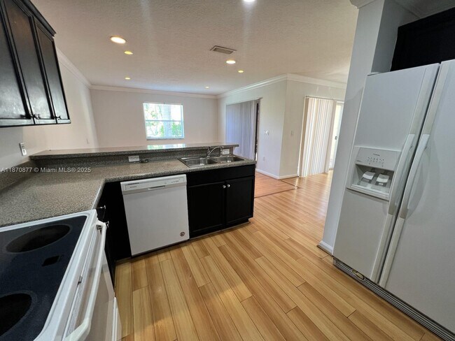 Foto del edificio - 9217 NW 54th St
