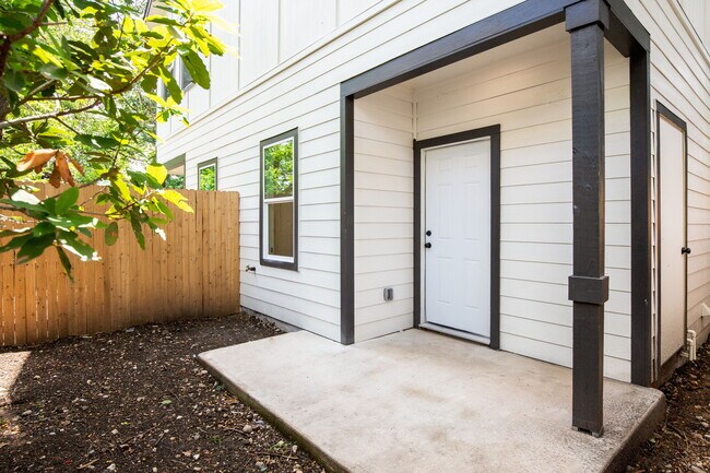 Photo - 1835 Dawson St Townhome