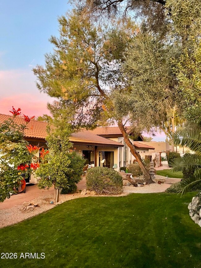 Building Photo - 8617 E Larkspur Dr