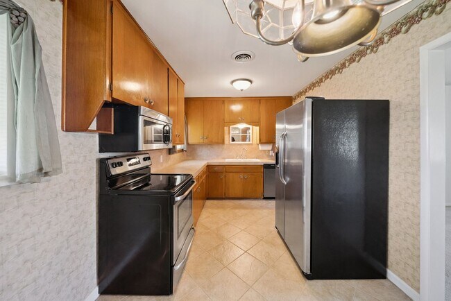 Foto del edificio - Charming Home in West Tulsa
