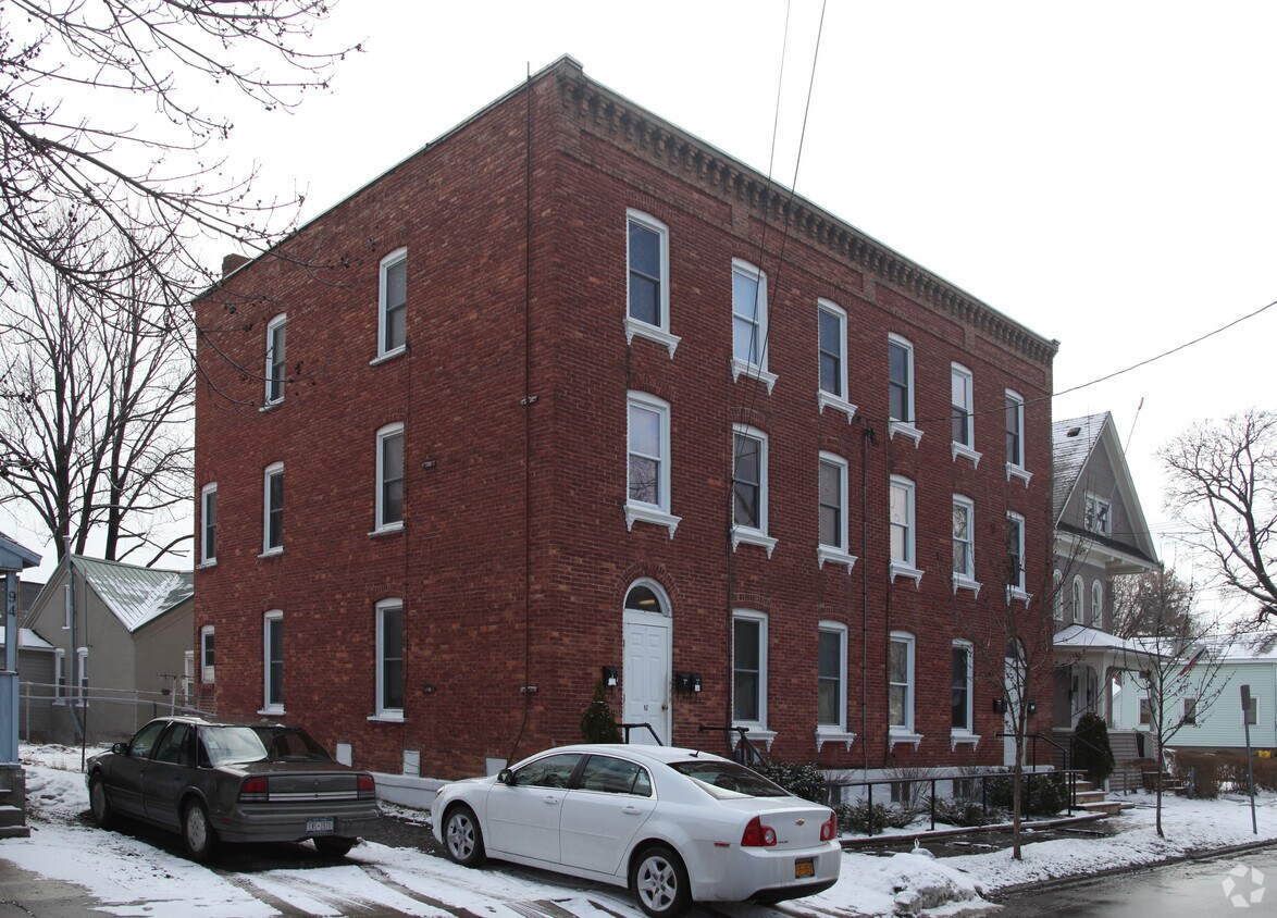 Primary Photo - 92 Washington St