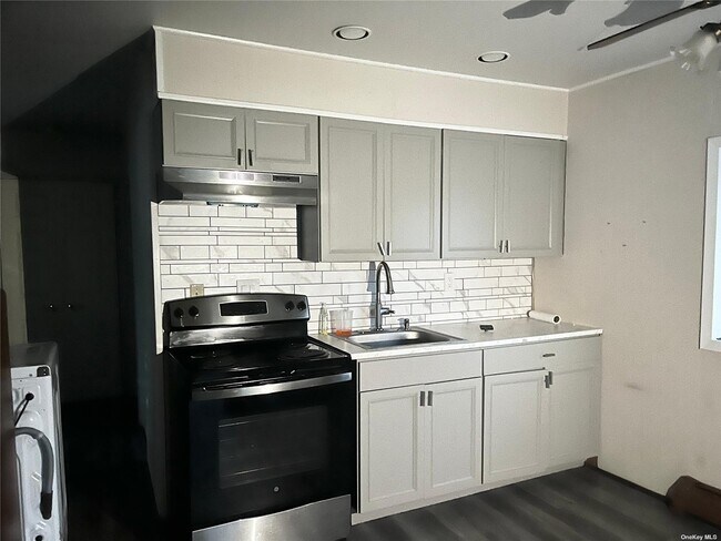 Foto del edificio - 61 Summer Ln