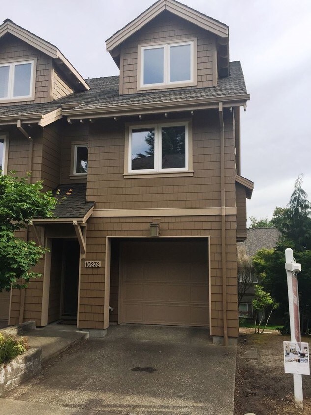 10232 NW Village Heights Dr, Portland, OR 97229 House for Rent in Portland, OR