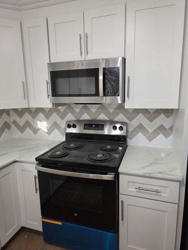 Building Photo - 3880 Pocasset St