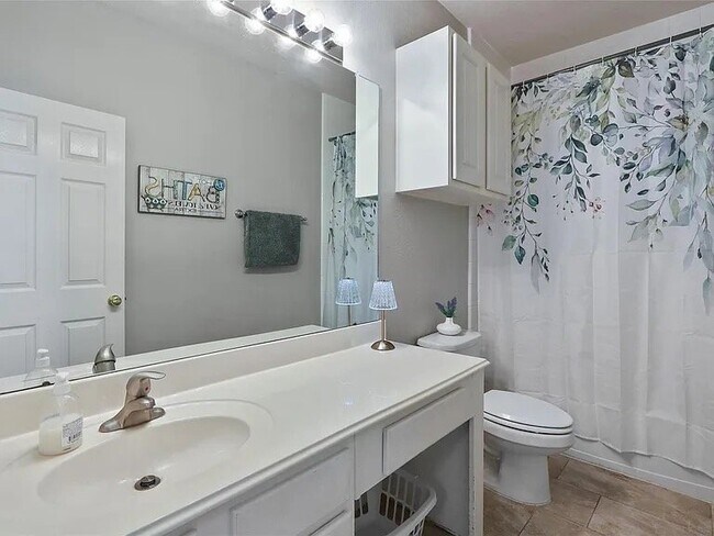 Foto del edificio - 15714 Spring Trail