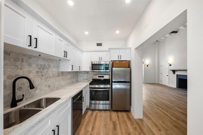 Building Photo - 2411 Biscayne Blvd
