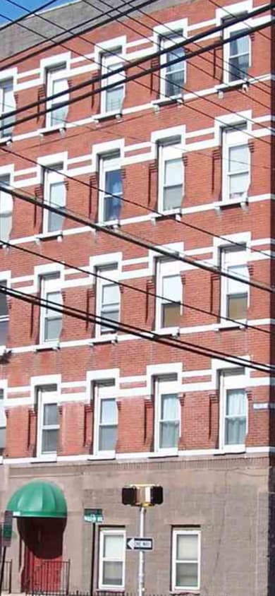 Primary Photo - 1038 Willow Ave