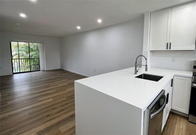 Building Photo - 163 NW 93rd Ave