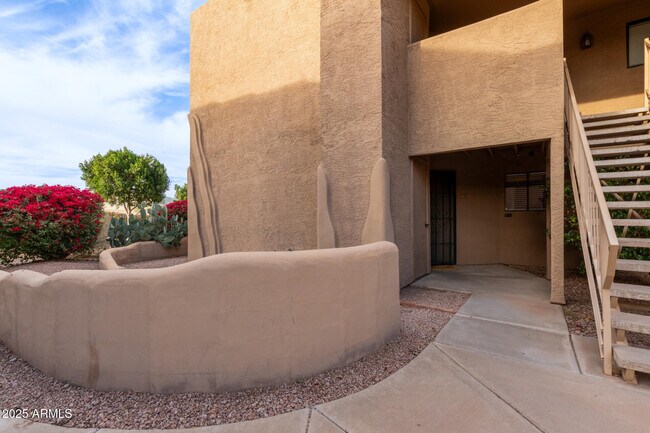 Building Photo - 8155 E Roosevelt St