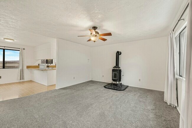 Foto del edificio - 24 Jaxson Dr