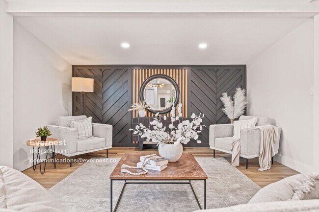Foto del edificio - 5908 S Manhattan Ave