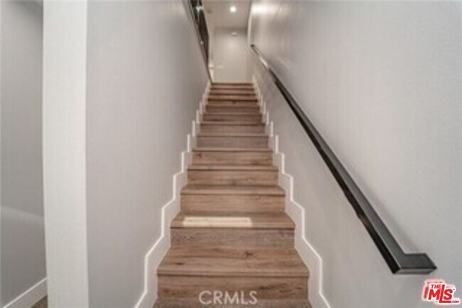 Foto del edificio - 1870 W 20th St