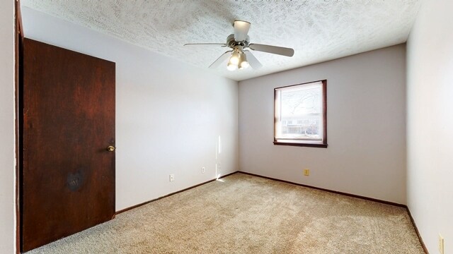 Foto del edificio - 715 S Golfcrest Rd