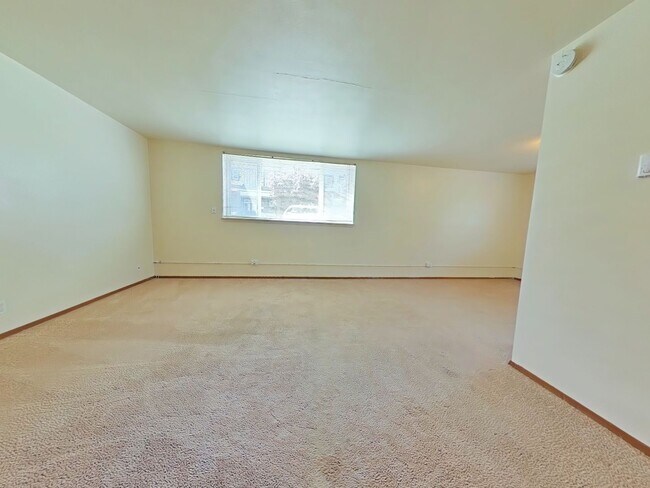 Foto del edificio - 1 Bedroom Apartment ~ Close to Campus ~ Ca...