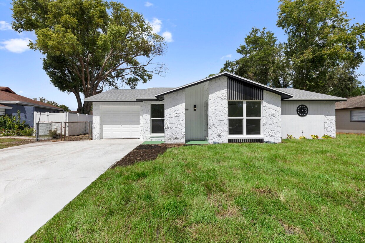 Foto principal - 516 Avocado Cir