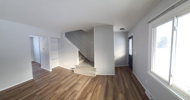 Foto del edificio - 839-841 Rogers St