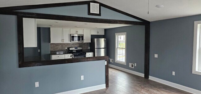 3208#2 Kitchen - 3208 East Ave
